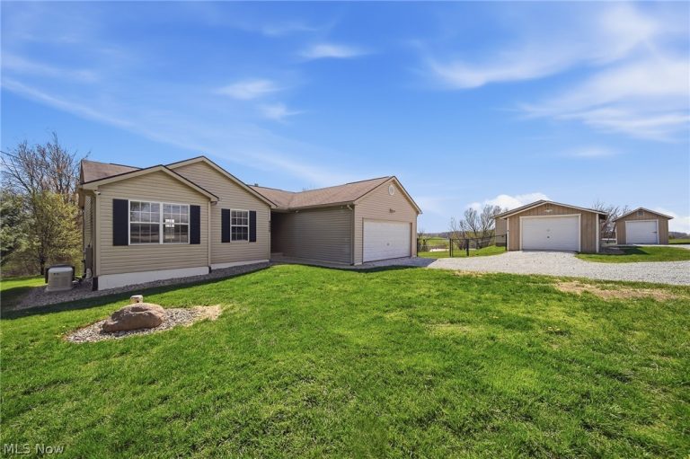 9226 Lisbon Street, East Canton, OH - Photo 3