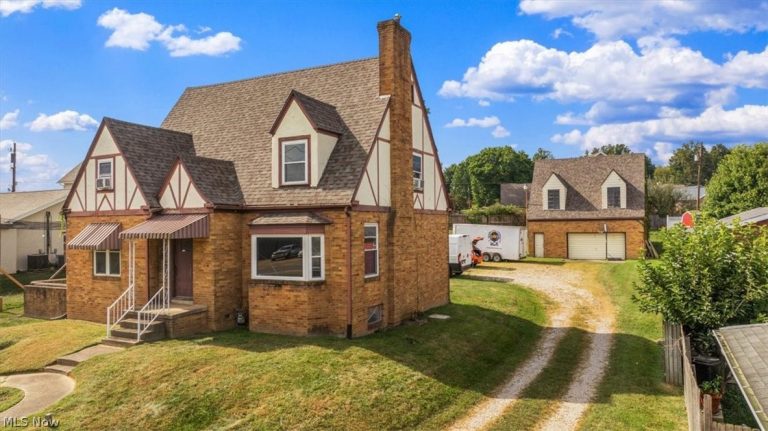 4319 Emerson Avenue, Parkersburg, WV - Photo 2