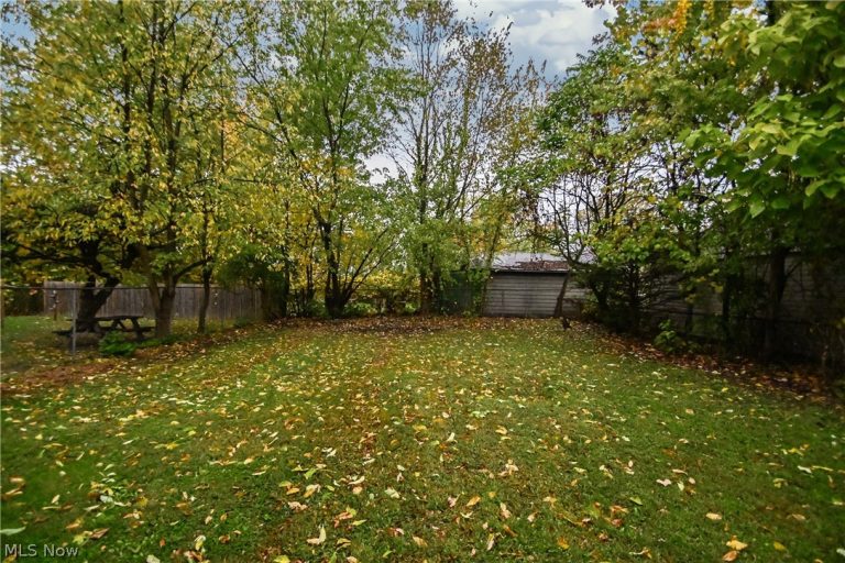 542 Montgomery Street, Akron, OH - Photo 2