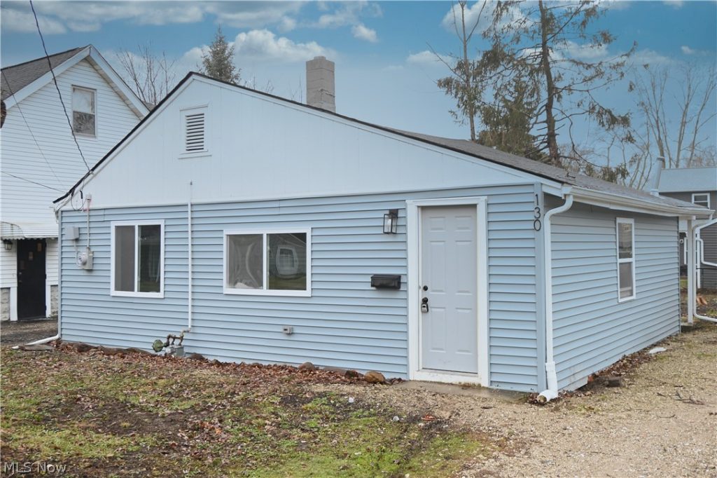 130 Traymore Boulevard, Eastlake, OH