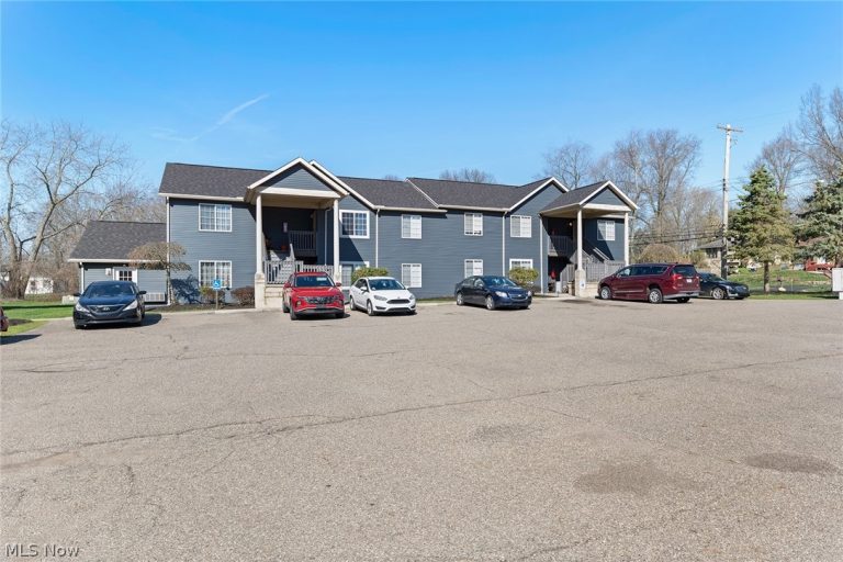 1894-1898 Springfield Lake Boulevard, Akron, OH - Photo 2