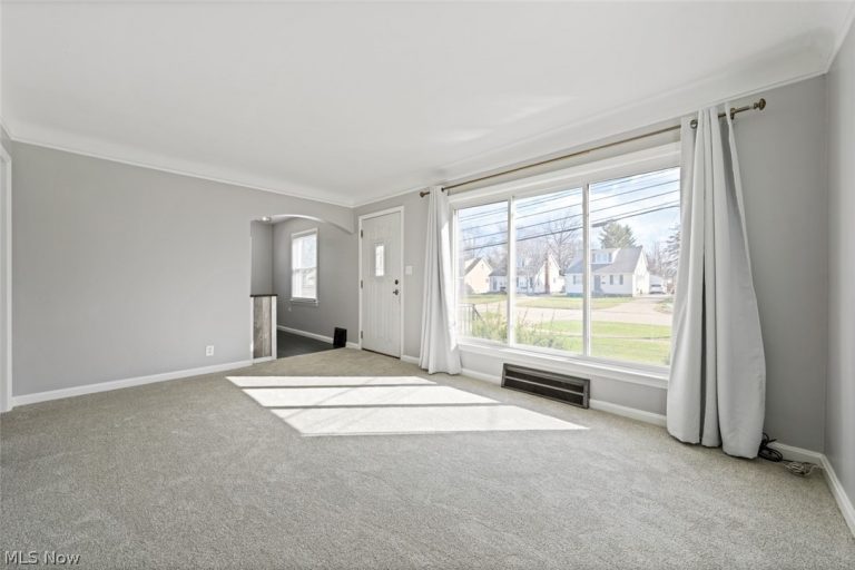 1206 Lander Road, Mayfield Heights, OH - Photo 8