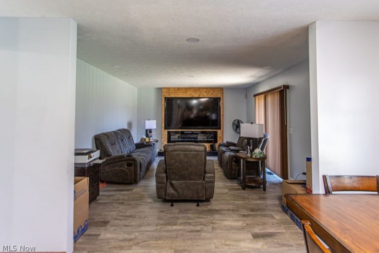 900 McArthur Drive, Girard, OH - Photo 4