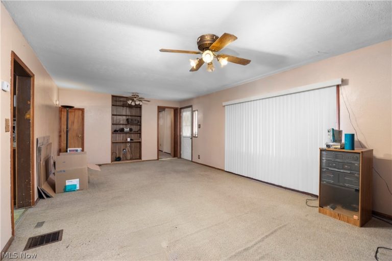 14307 Darrow Road, Vermilion, OH - Photo 3