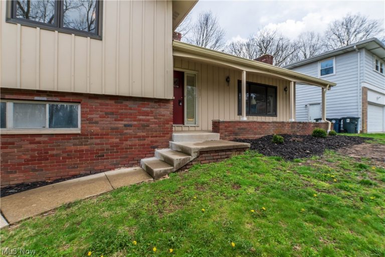 887 Delaware Avenue, Akron, OH - Photo 6