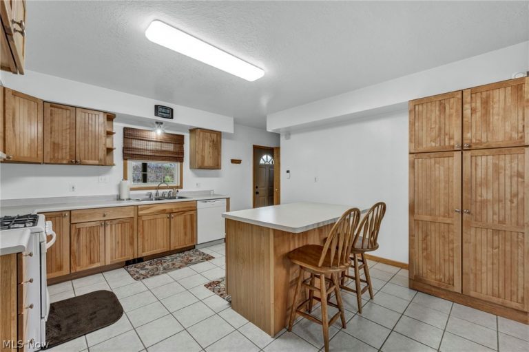 17 Franklin Street, Newton Falls, OH - Photo 5