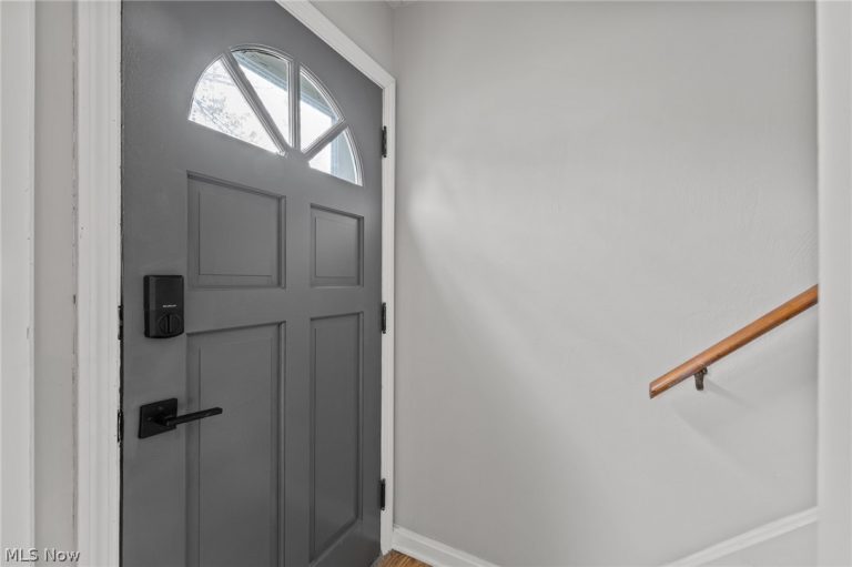 2432 21st Street, Cuyahoga Falls, OH - Photo 4