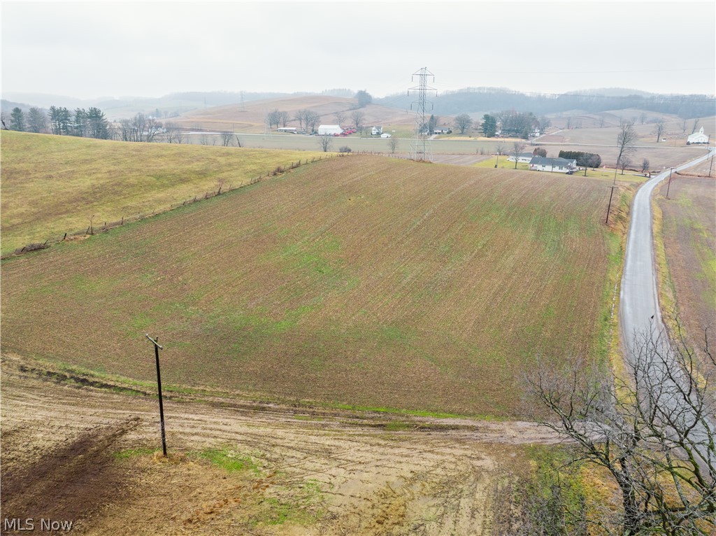 3967 Crooked Run Road, New Philadelphia, OH
