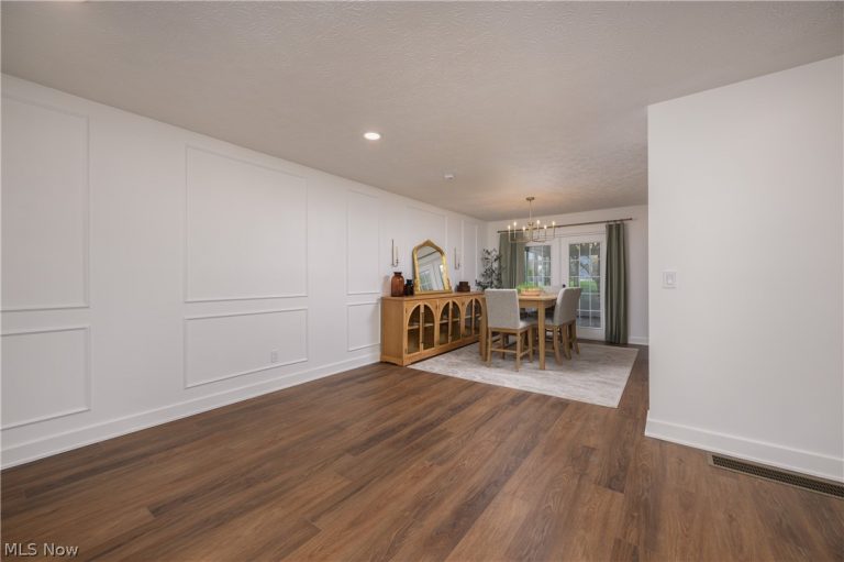11490 Peach Glen Avenue, Uniontown, OH - Photo 8