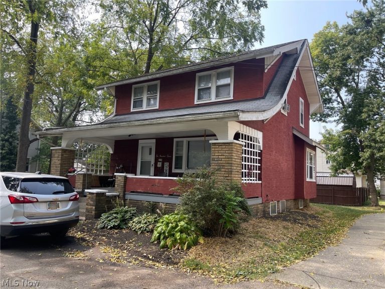 607 Rosemont Court, Canton, OH - Photo 3