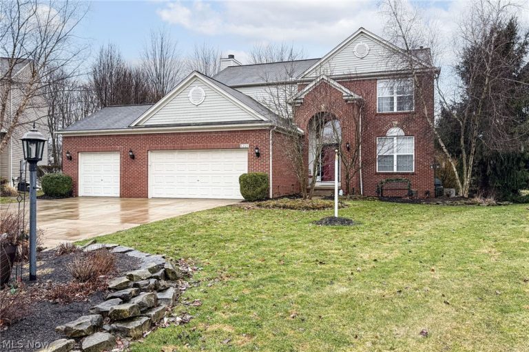 5206 Yorton Lane, Brunswick, OH - Photo 2