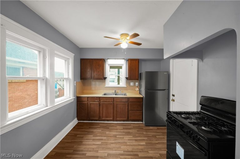 16119 Parkgrove Avenue #2, Cleveland, OH - Photo 4