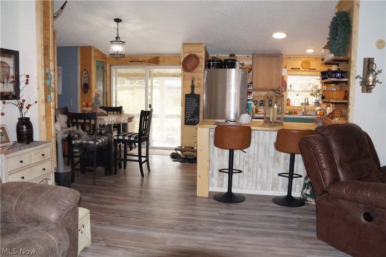 2742 Laurel Creek Road, Waverly, WV - Photo 6
