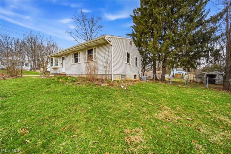 2535 Sears Road, Stow, OH - Photo 3