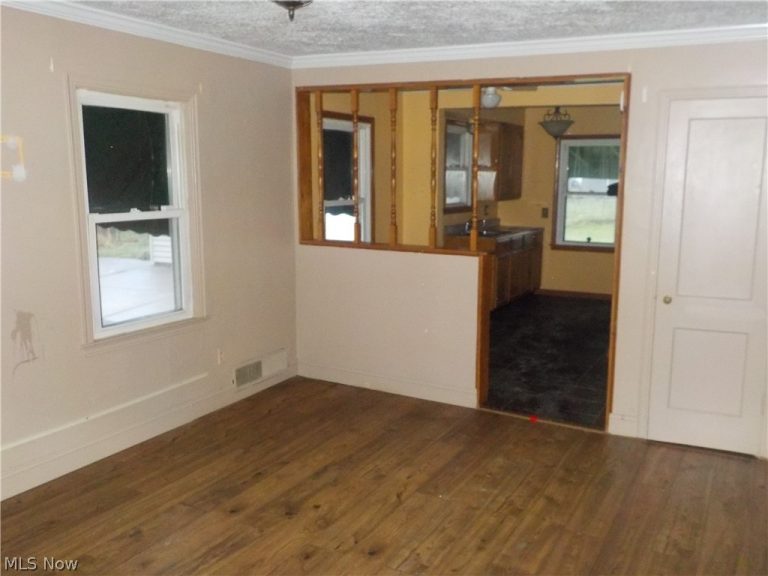 2456 37th Street, Lorain, OH - Photo 3