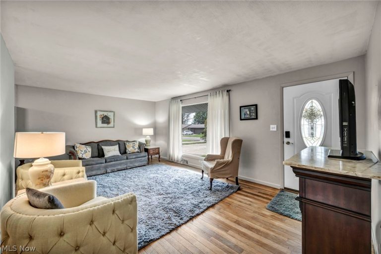 237 Spriggel Drive, Munroe Falls, OH - Photo 4