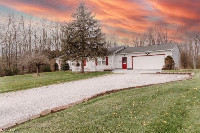 3995 Victory Avenue, Louisville, OH - Photo 2