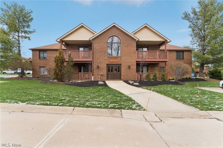 8615 Scenicview Drive, Broadview Heights, OH - Photo 5