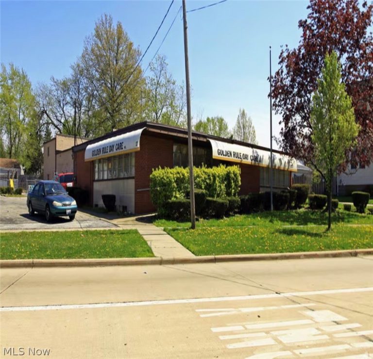 5117 Lee Road, Maple Heights, OH, 44137