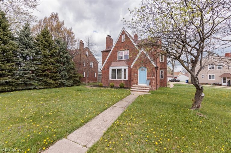 3155 Rocky River Drive, Cleveland, OH - Photo 2