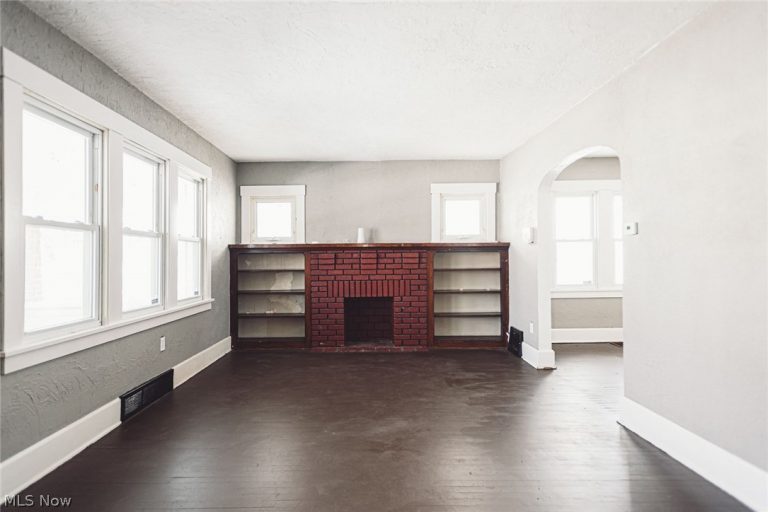 105 Manchester Avenue, Youngstown, OH - Photo 3