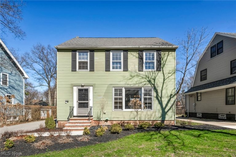 2463 Derbyshire Road, Cleveland Heights, OH - Photo 2