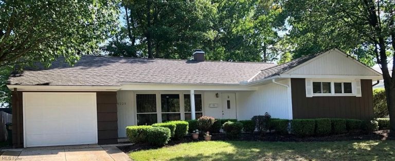 6329 Nelwood Road, Parma Heights, OH, 44130