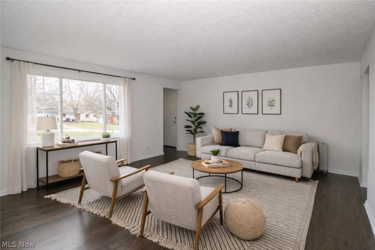 2528 Haven Boulevard, Cuyahoga Falls, OH - Photo 4