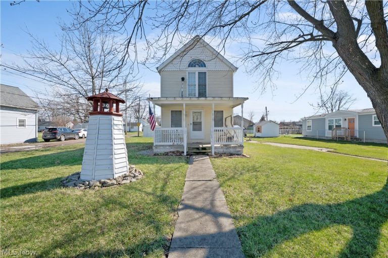 515 2nd Street, Port Clinton, OH - Photo 2