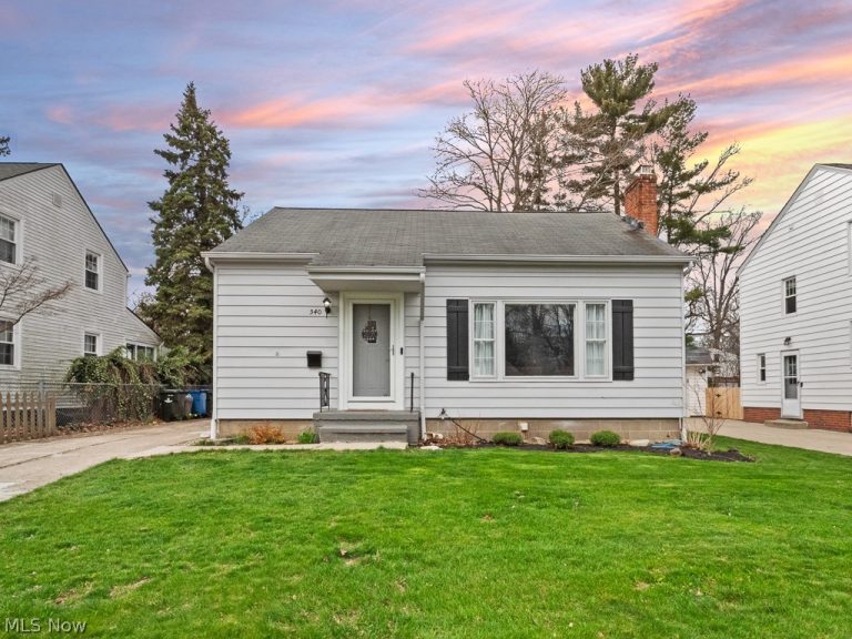 540 Kenilworth Road, Bay Village, OH, 44140