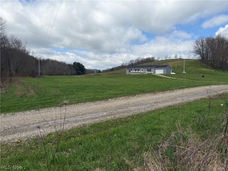 6995 Bill Johns Road, Newcomerstown, OH - Photo 4