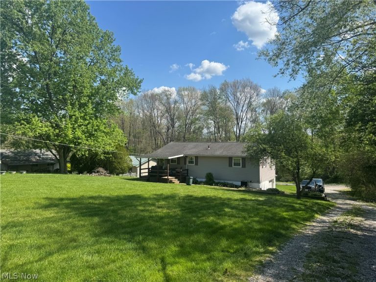 1445 My Dr, Zanesville, OH - Photo 2