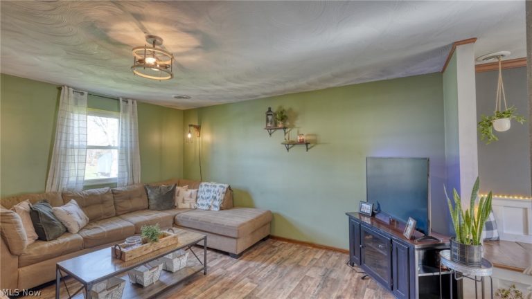 122 Myrna Drive, Cambridge, OH - Photo 5