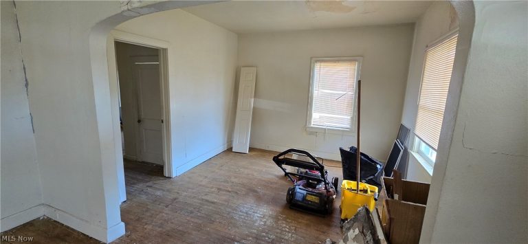 505 266th Street, Euclid, OH - Photo 2