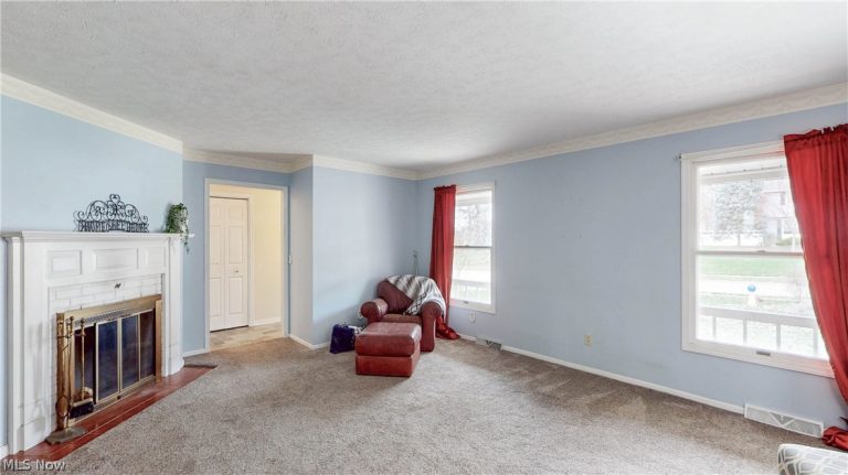 537 Park Ridge Drive, Munroe Falls, OH - Photo 3