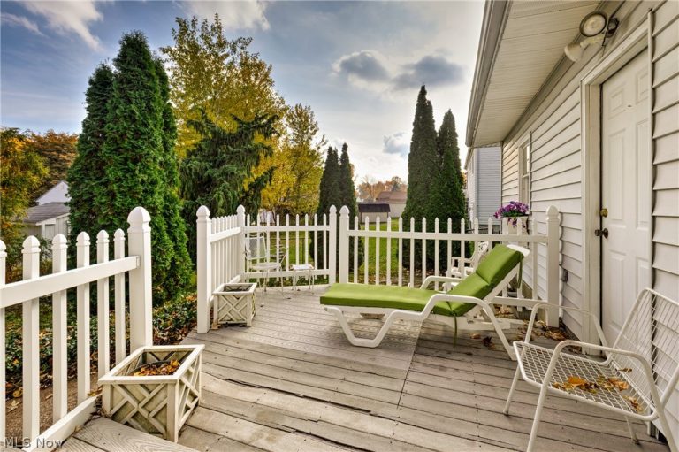 7443 Sugartree Drive, Boardman, OH - Photo 3