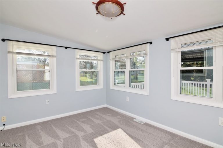 4912 Sedgewick Road, Lyndhurst, OH - Photo 5