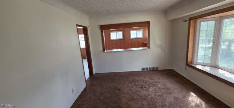 1811 Green Road, South Euclid, OH - Photo 6