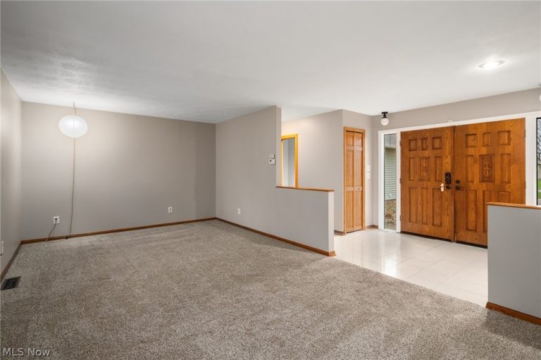 540 Crossbrook Drive, Berea, OH - Photo 5