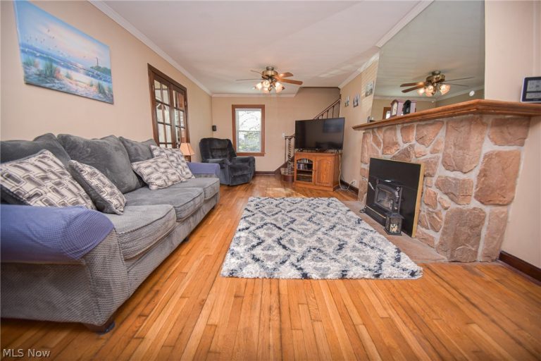 26988 Cook Road, Olmsted Twp, OH - Photo 5