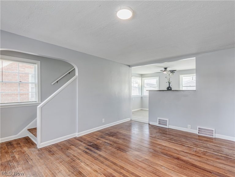 5728 South Boulevard, Maple Heights, OH - Photo 6