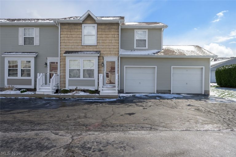 3204 Deer Trail #D, Cortland, OH, 44410