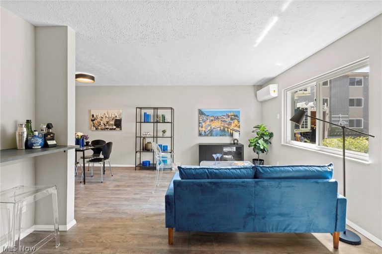 10532 Clifton Boulevard #107, Cleveland, OH - Photo 4