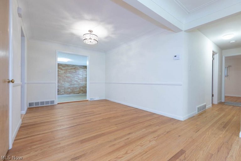 1872 Bremerton Road, Lyndhurst, OH - Photo 5