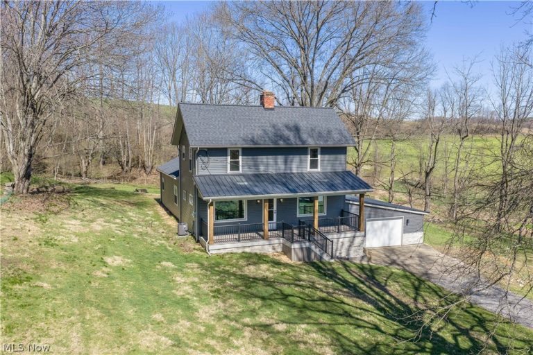 3689 Reichman Drive, Dover, OH - Photo 3