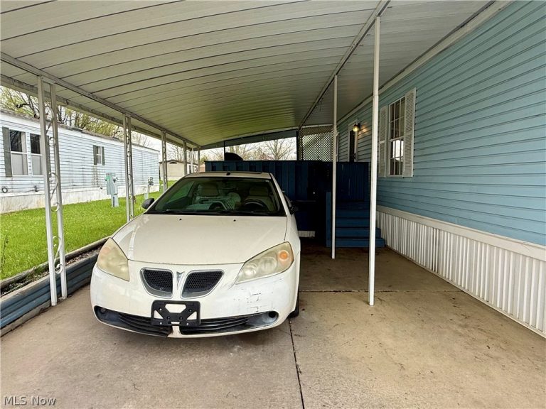 607 Sugar Pines Drive, Warren, OH - Photo 4