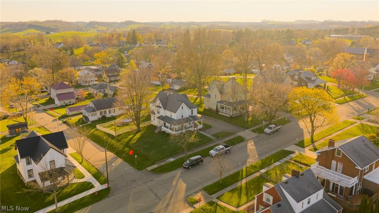 406 Main Street, Sugarcreek, OH - Photo 6