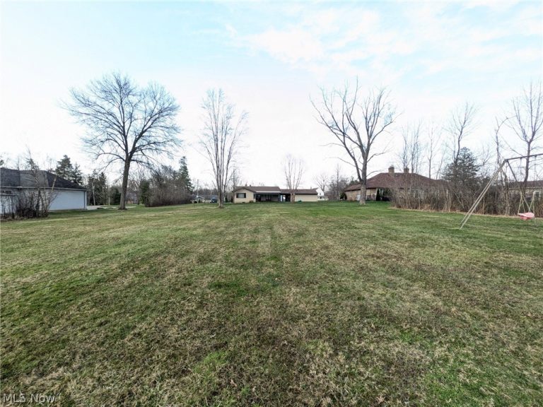 10769 Akins Road, North Royalton, OH - Photo 5