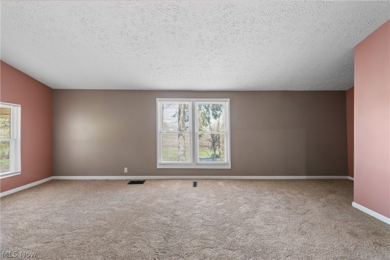 2523 Sherr Avenue, Canton, OH - Photo 8