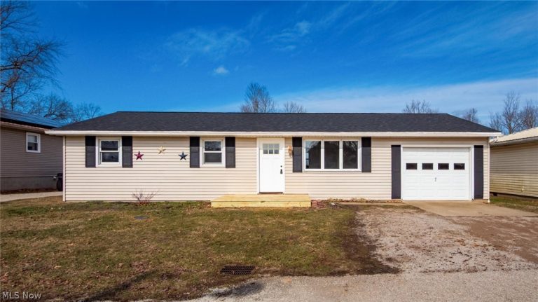 96 Summit Street, Roseville, OH, 43777